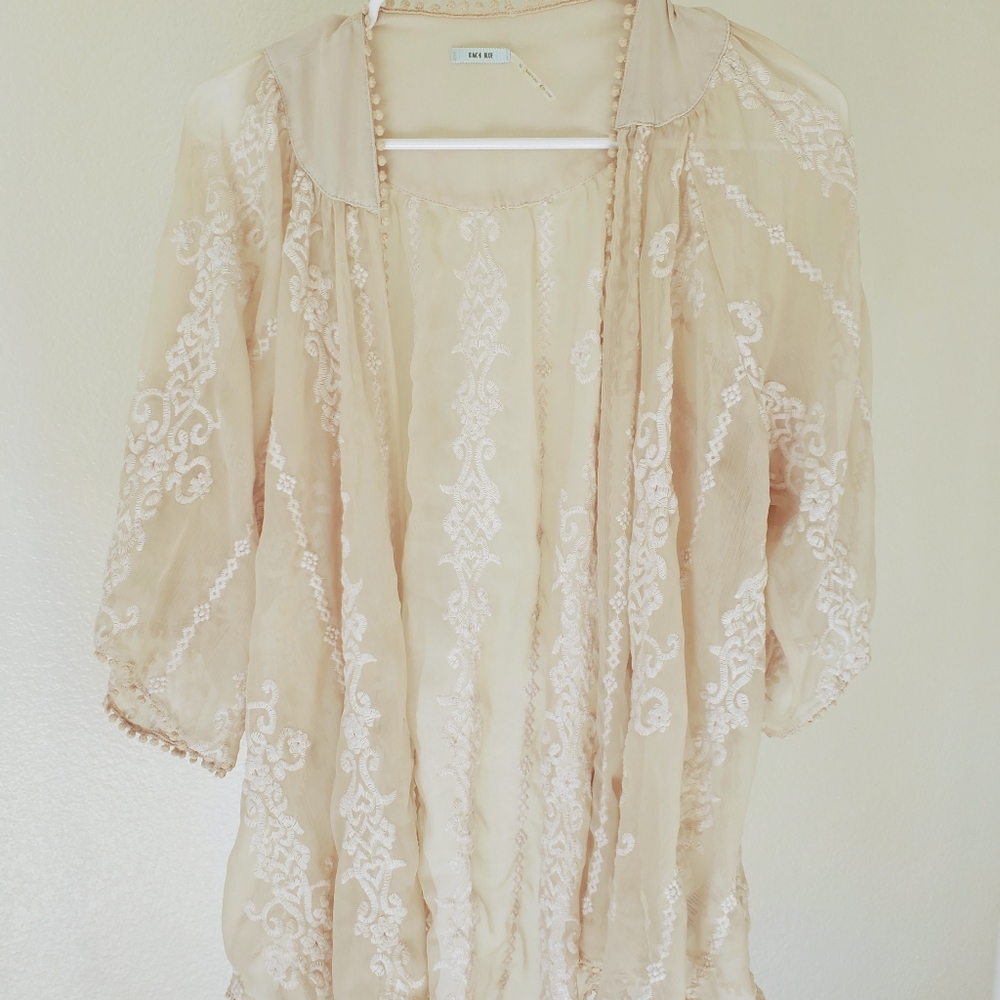 Kimchi Blue Urban Outfitters Lace Kimono